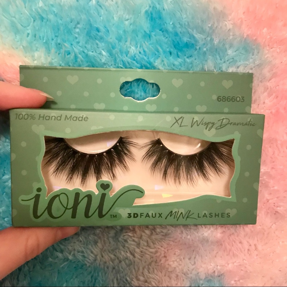 Faux Eyelash Bundle - Picture 4 of 7